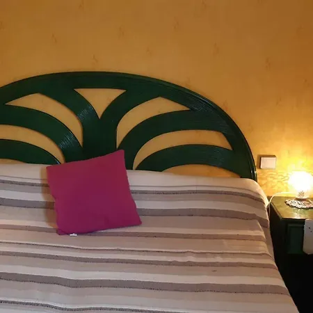 2 Pieces Au Lavandou Avec Parking Proche Plage, Terrasse Vue - Fr-1-251-843 Le Lavandou