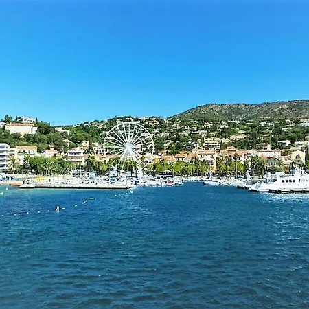 2 Pieces Au Lavandou Avec Parking Proche Plage, Terrasse Vue - Fr-1-251-843 Le Lavandou