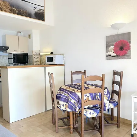 2 Pieces Au Lavandou Avec Parking Proche Plage, Terrasse Vue - Fr-1-251-843 דירה לה לבאנדו